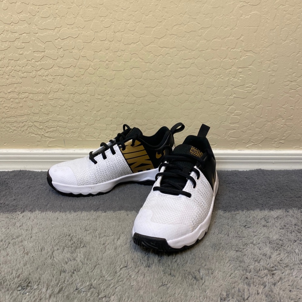 Boys Nike 5.5Y